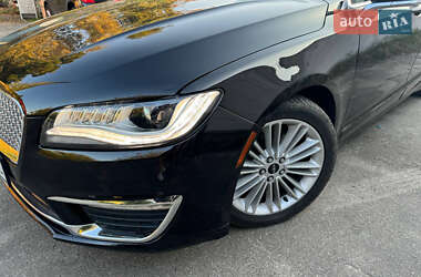Седан Lincoln MKZ 2019 в 