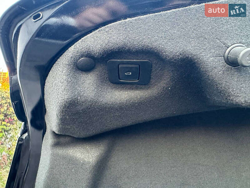 Седан Lincoln MKZ 2019 в Киеве