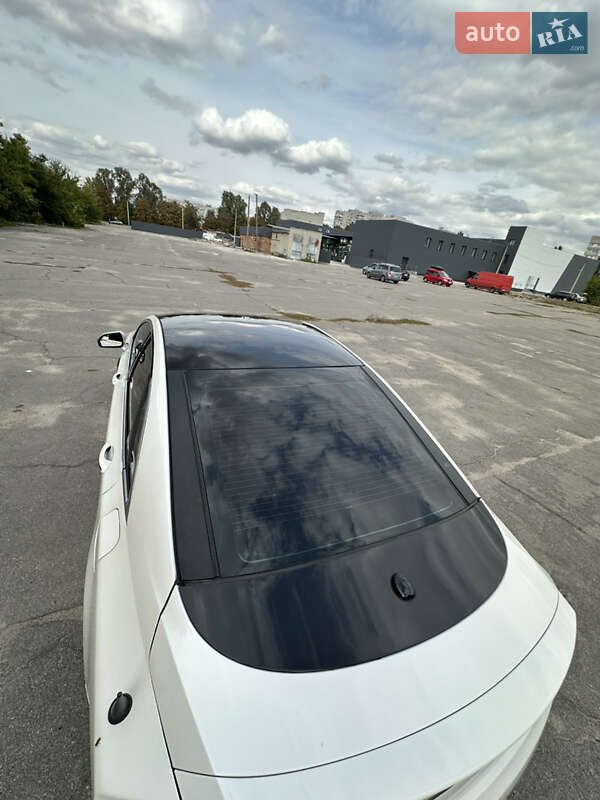 Седан Lincoln MKZ 2012 в Кременчуці