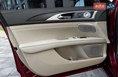 Седан Lincoln MKZ 2020 в 