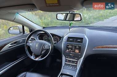 Седан Lincoln MKZ 2015 в 