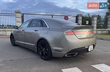 Седан Lincoln MKZ 2015 в 