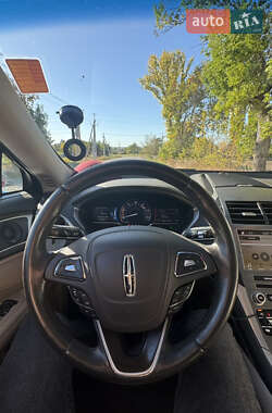 Седан Lincoln MKZ 2018 в 