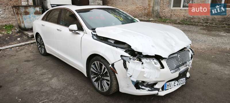 Седан Lincoln MKZ 2018 в 