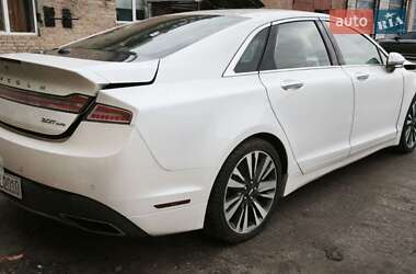 Седан Lincoln MKZ 2018 в 