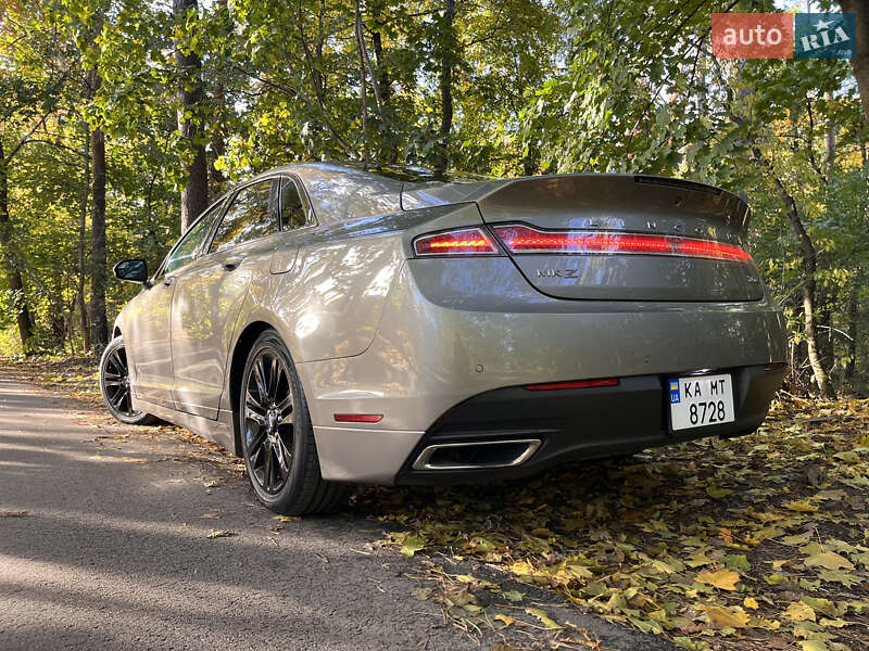 Lincoln MKZ 2015