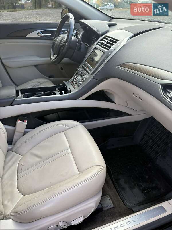 Седан Lincoln MKZ 2016 в Ужгороді