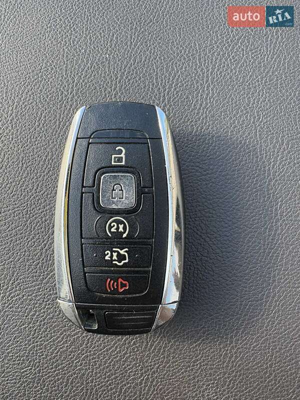 Седан Lincoln MKZ 2016 в Ужгороді