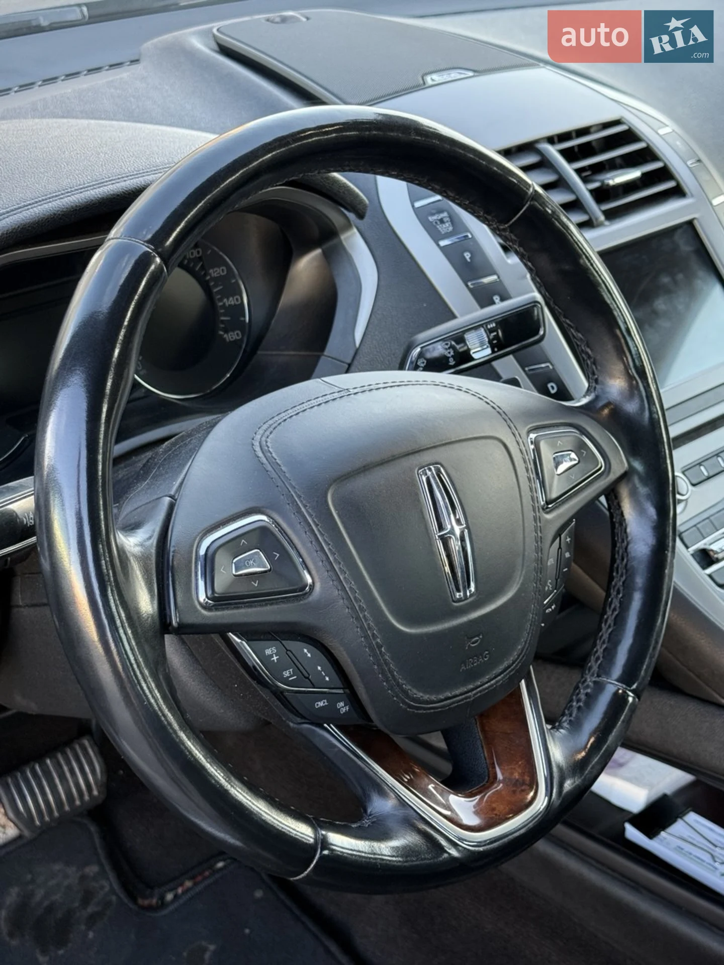 2020 Lincoln MKZ - мініатюра 27