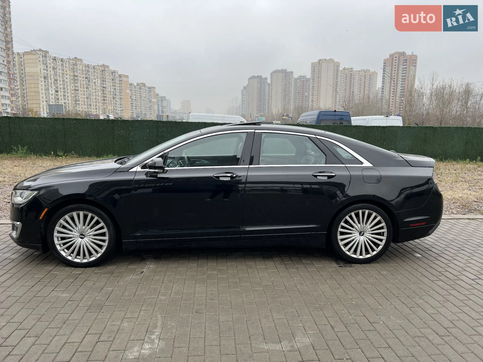 2016 Lincoln MKZ - мініатюра 3