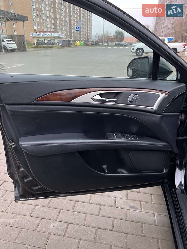 Седан Lincoln MKZ 2016 в Києві