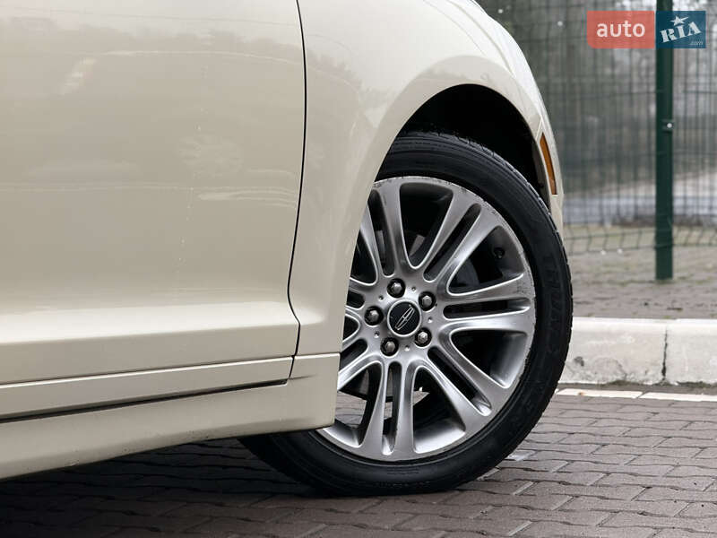 Седан Lincoln MKZ 2014 в Києві