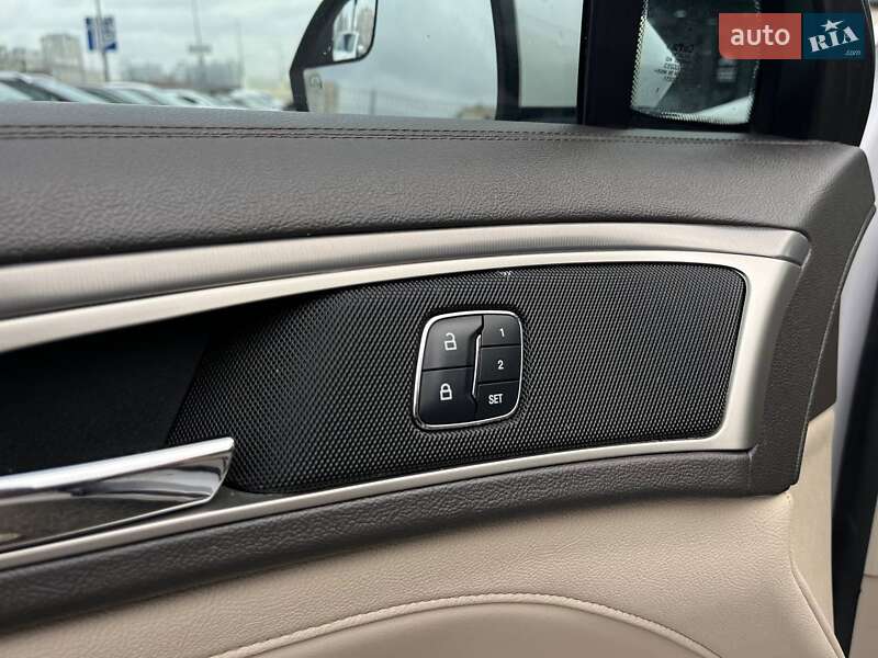 Седан Lincoln MKZ 2018 в Киеве