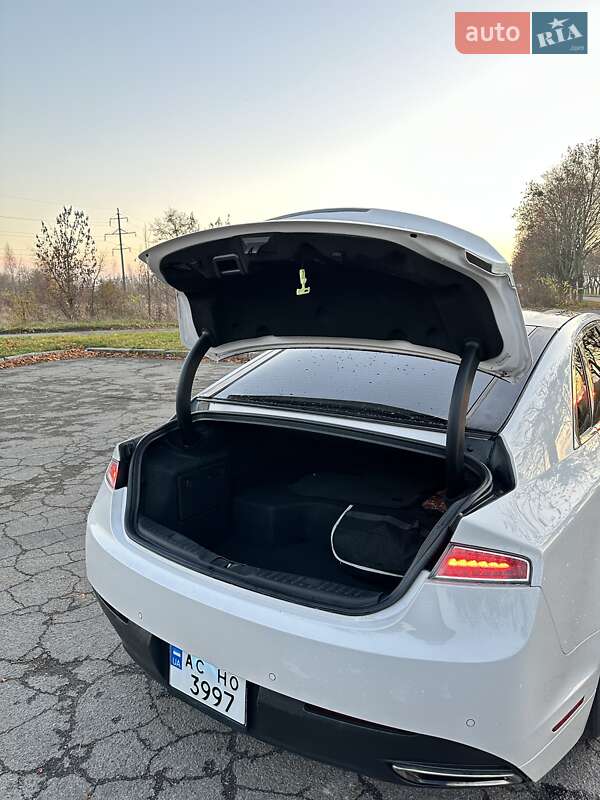 Седан Lincoln MKZ 2014 в Ивано-Франковске