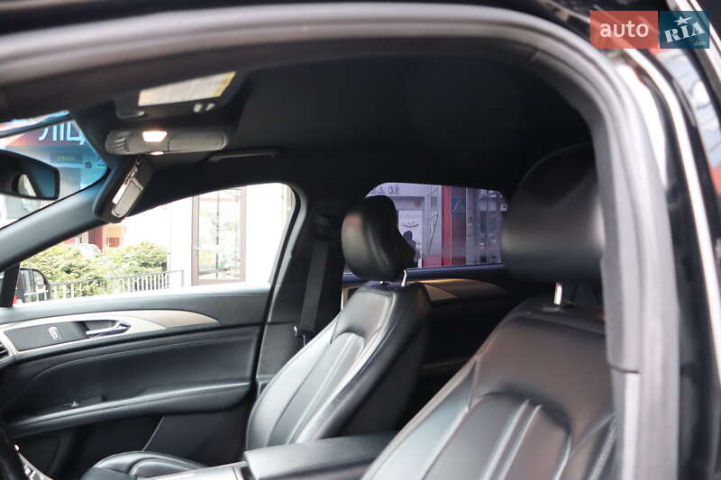 Седан Lincoln MKZ 2016 в Львові