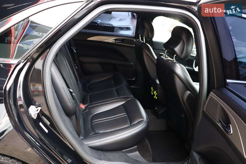 Седан Lincoln MKZ 2016 в Львові