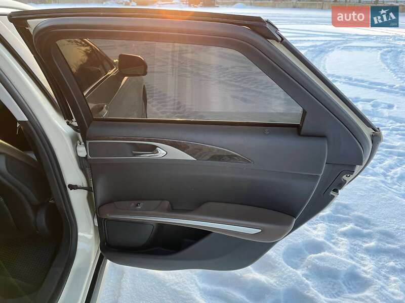 Седан Lincoln MKZ 2013 в Виннице