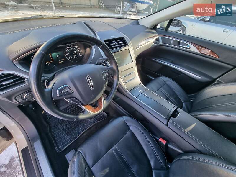 Седан Lincoln MKZ 2015 в Чернигове