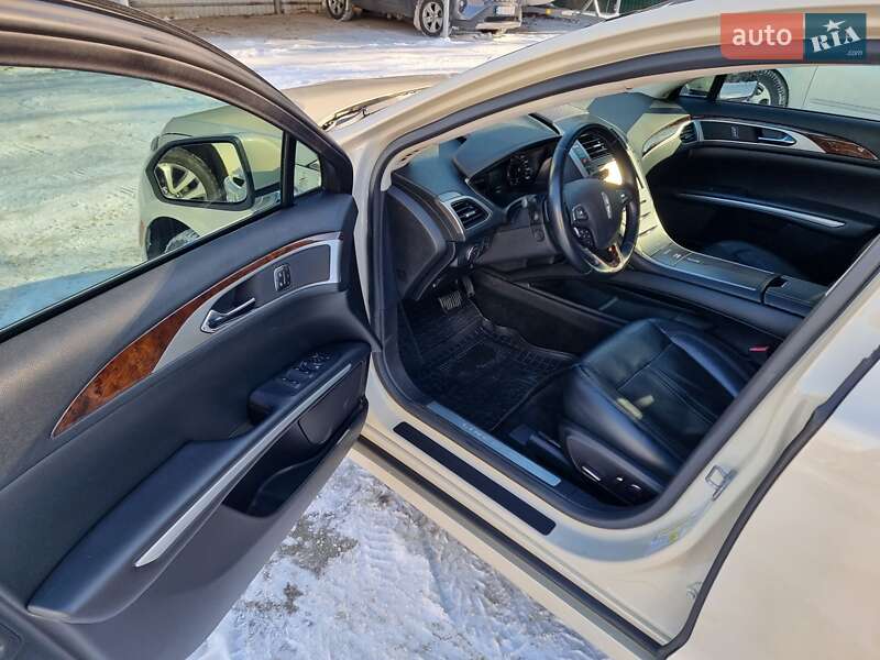 Седан Lincoln MKZ 2015 в Чернигове