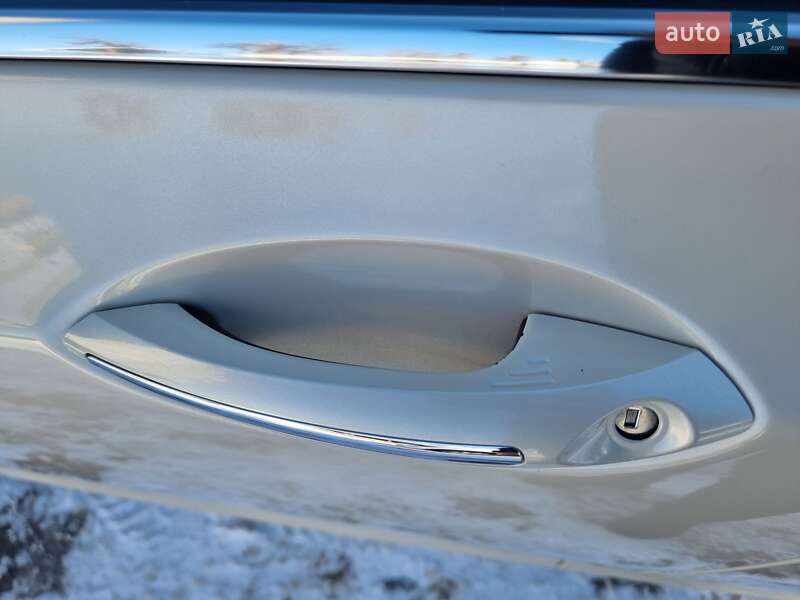 Седан Lincoln MKZ 2015 в Чернигове