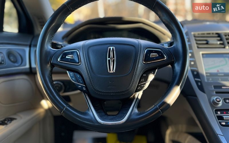 Седан Lincoln MKZ 2016 в Львове