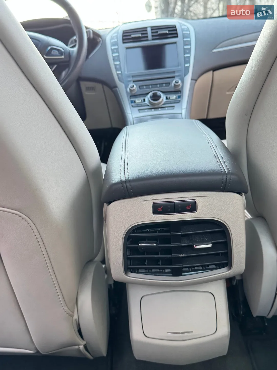 2019 Lincoln MKZ - мініатюра 26