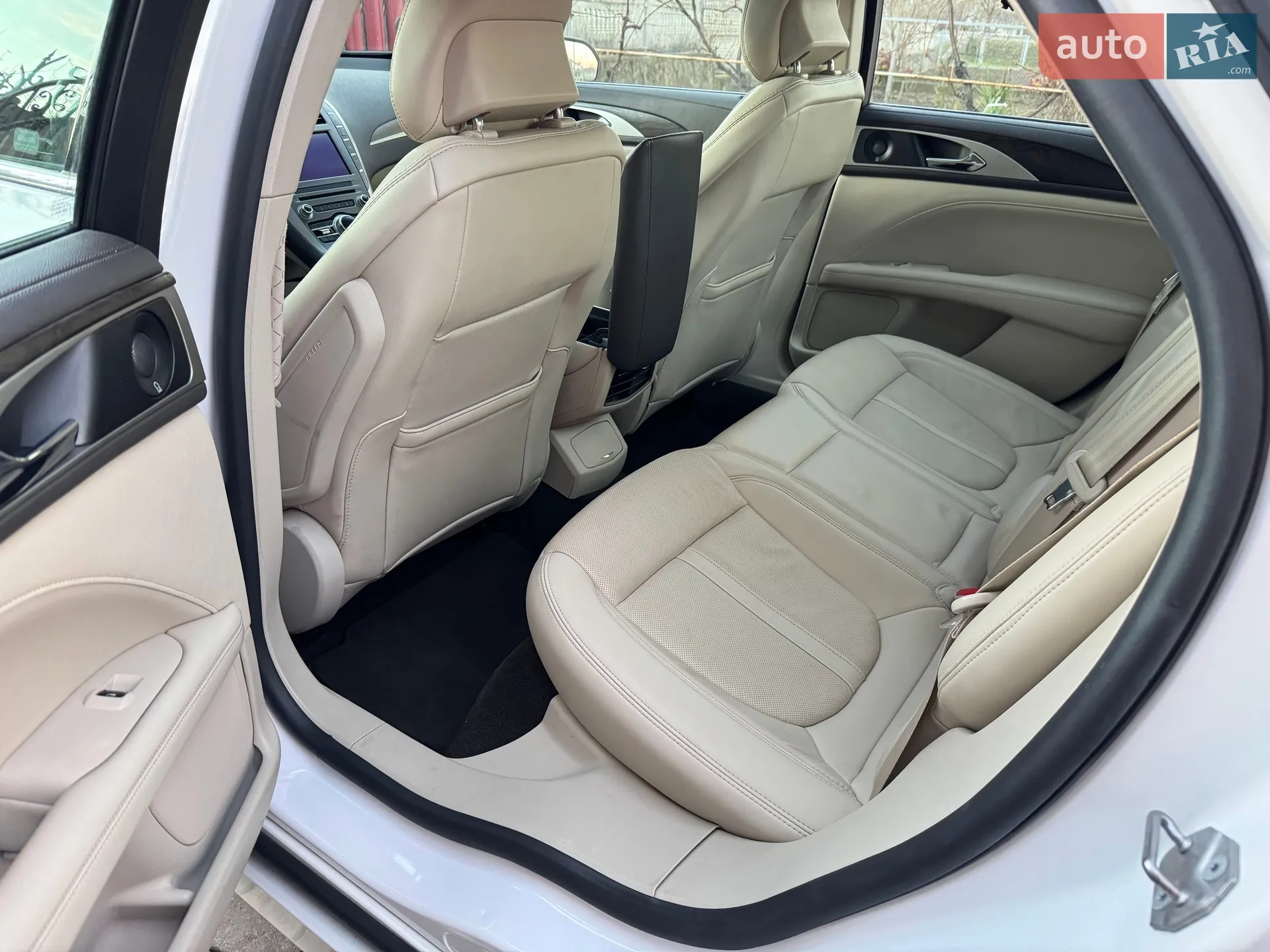 2019 Lincoln MKZ - мініатюра 28