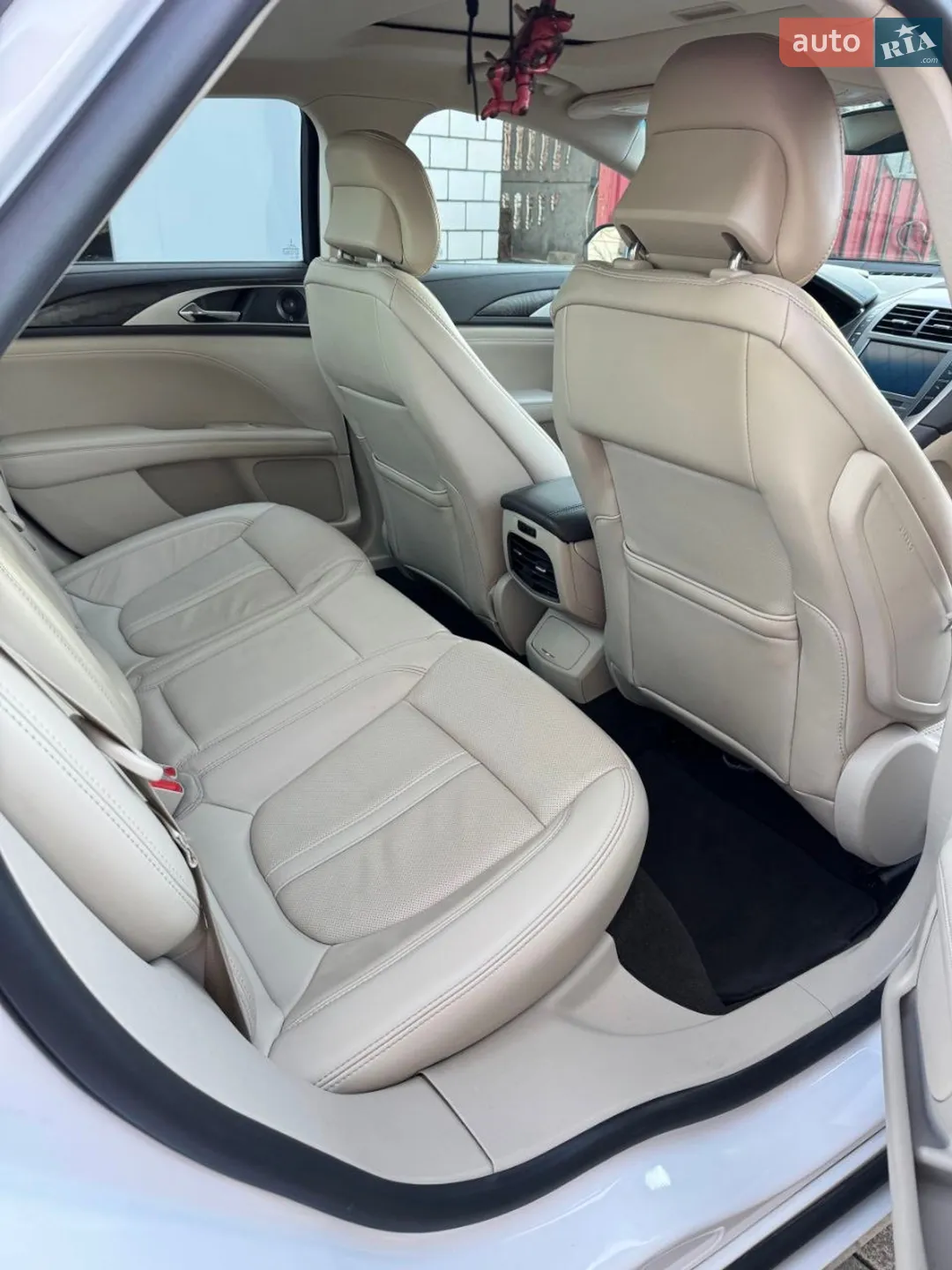 2019 Lincoln MKZ - мініатюра 23