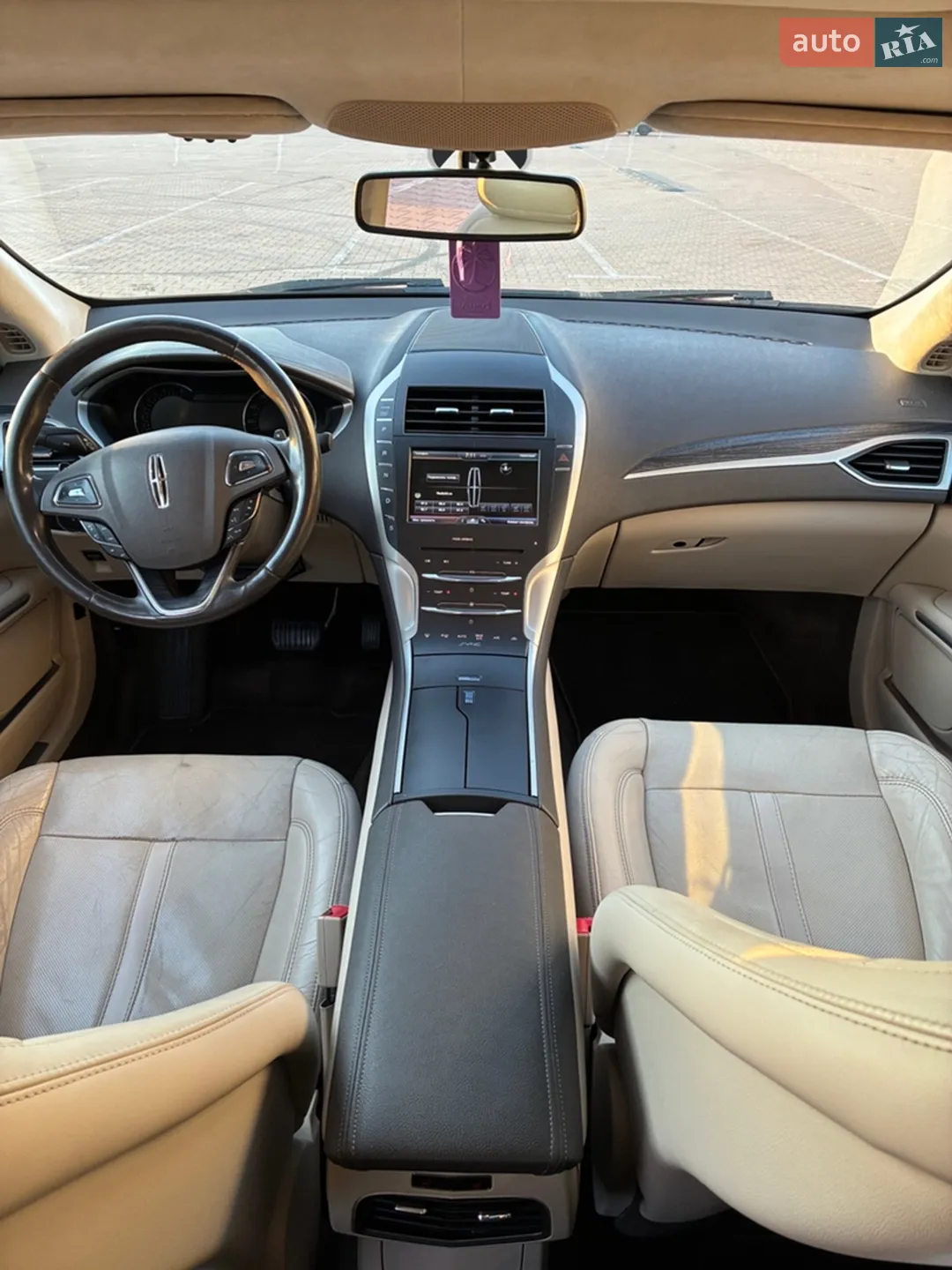2016 Lincoln MKZ - мініатюра 19
