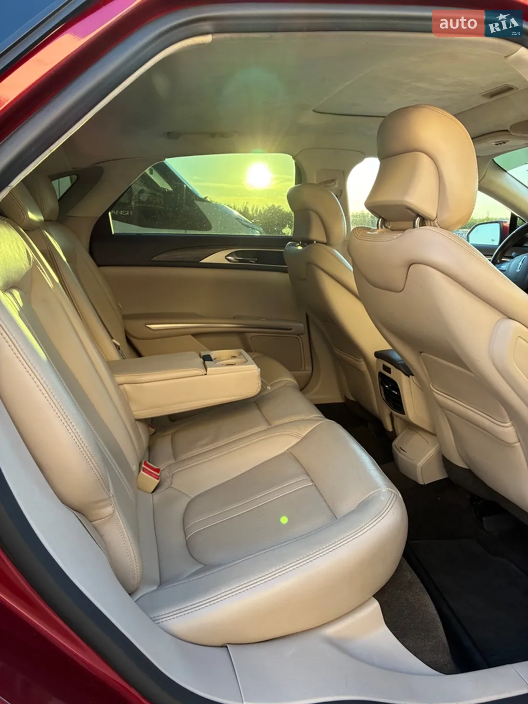 2016 Lincoln MKZ - мініатюра 24
