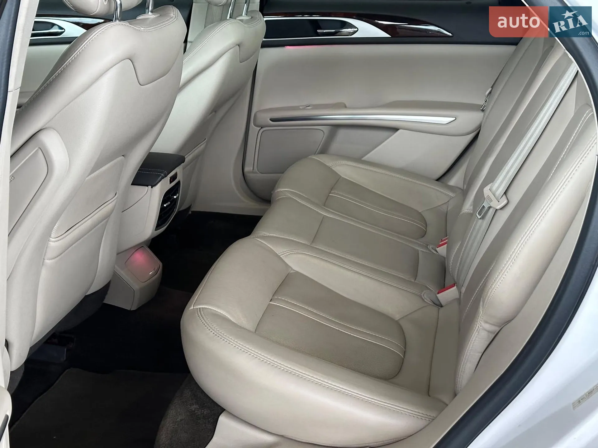2015 Lincoln MKZ - мініатюра 17