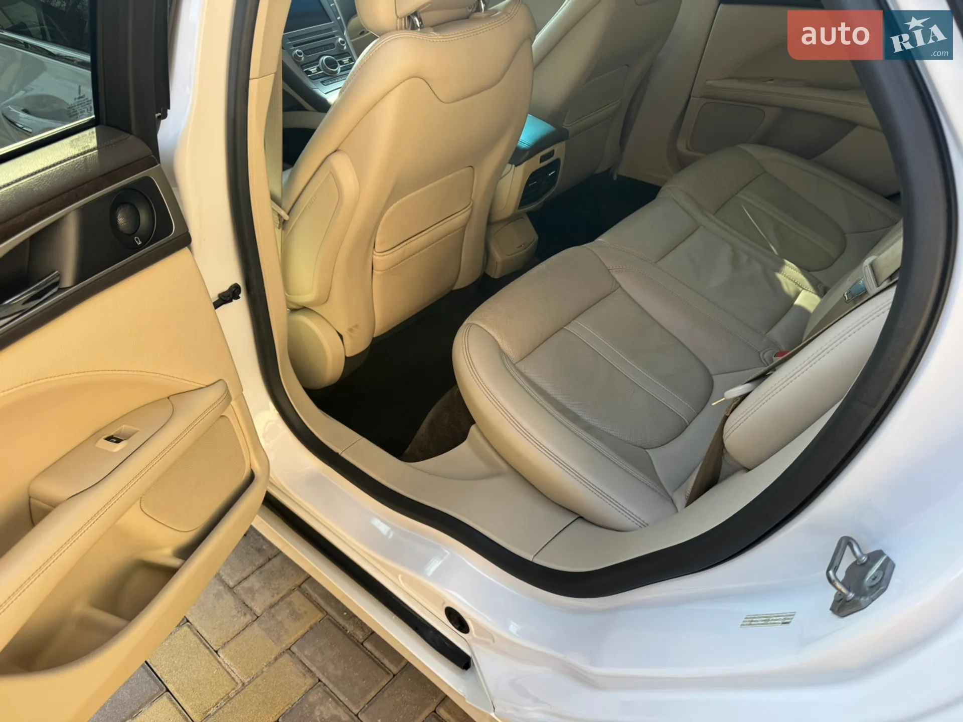 2018 Lincoln MKZ - мініатюра 19