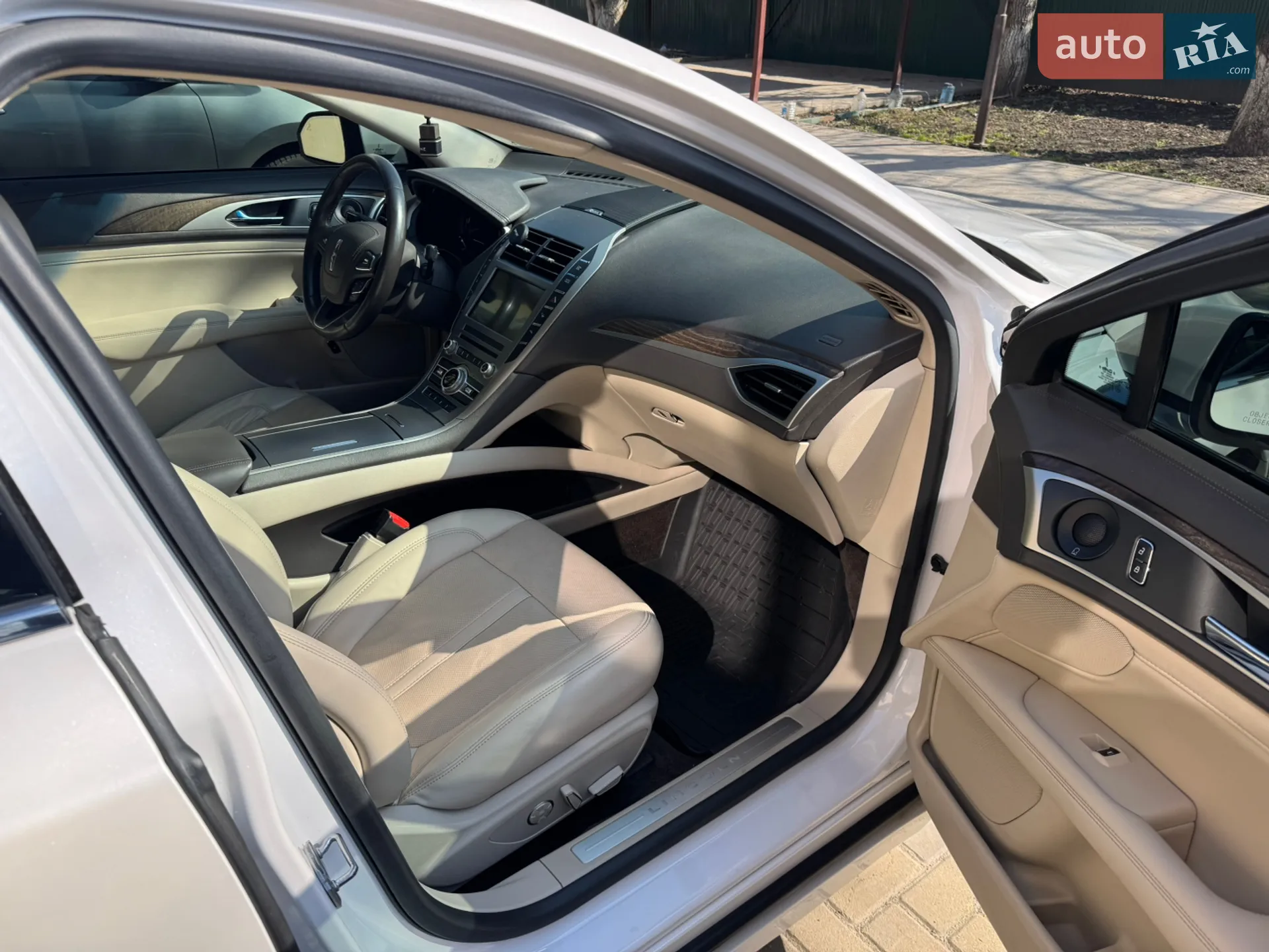 2018 Lincoln MKZ - мініатюра 24