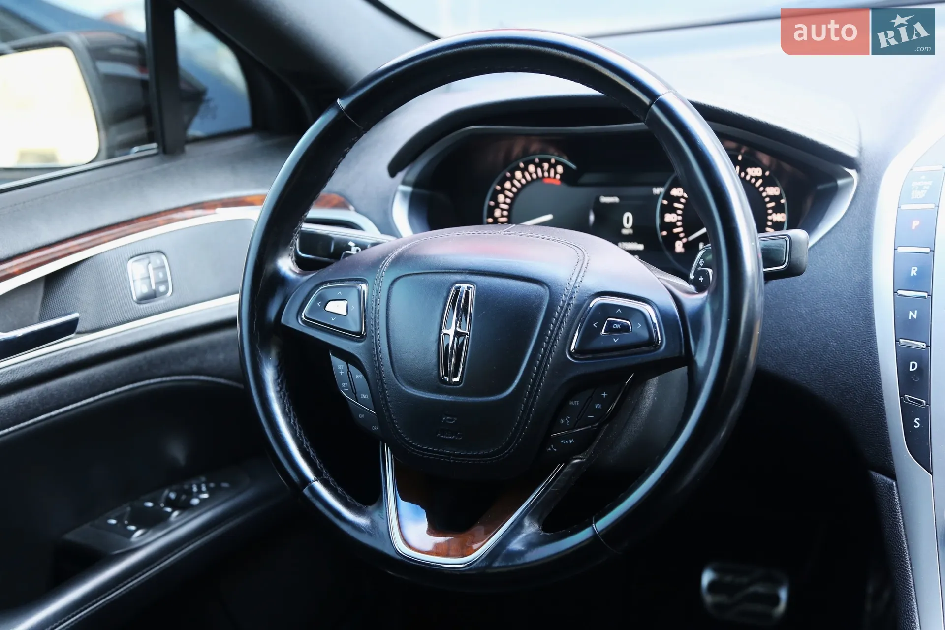 2016 Lincoln MKZ - мініатюра 16