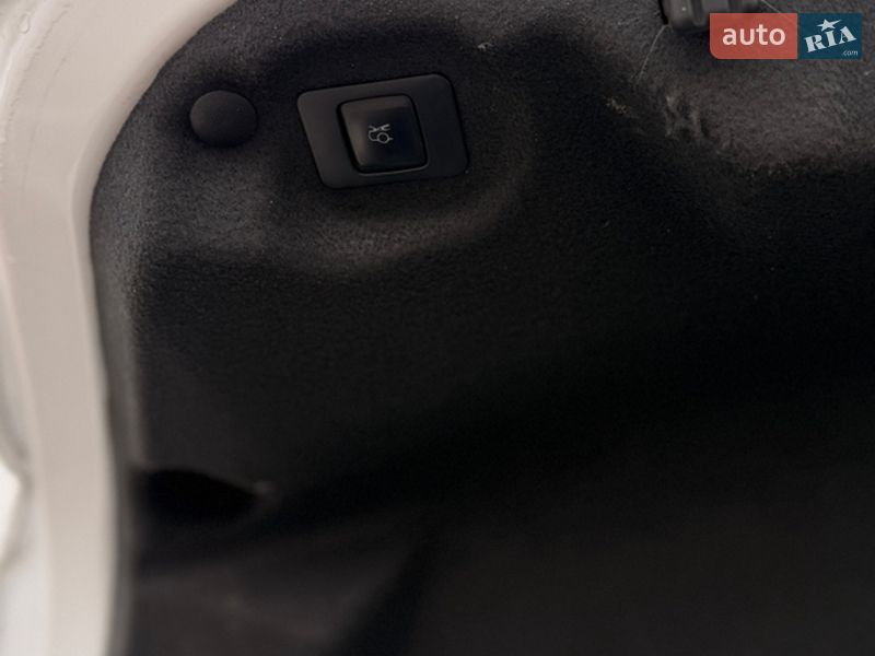 Седан Lincoln MKZ 2015 в Киеве фото 13 Седан Lincoln MKZ 2015 в Киеве