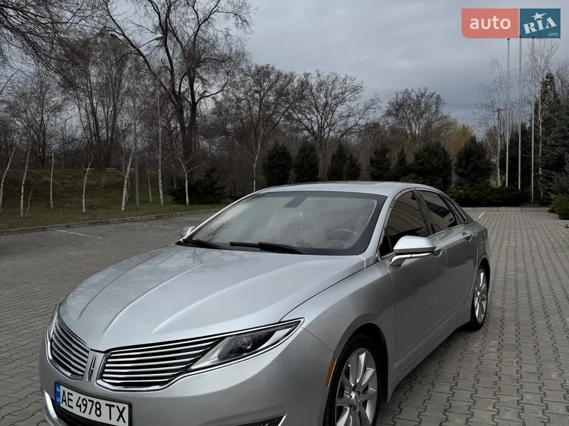 Lincoln MKZ 2014