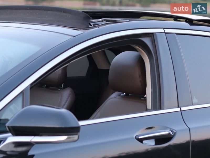 Седан Lincoln MKZ 2014 в Ізмаїлі