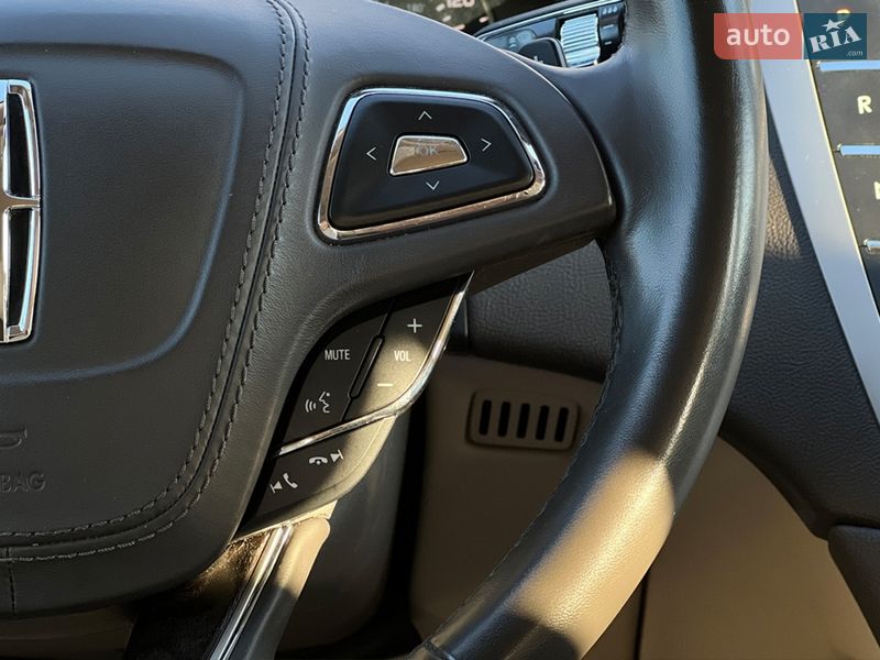 Седан Lincoln MKZ 2018 в Львові