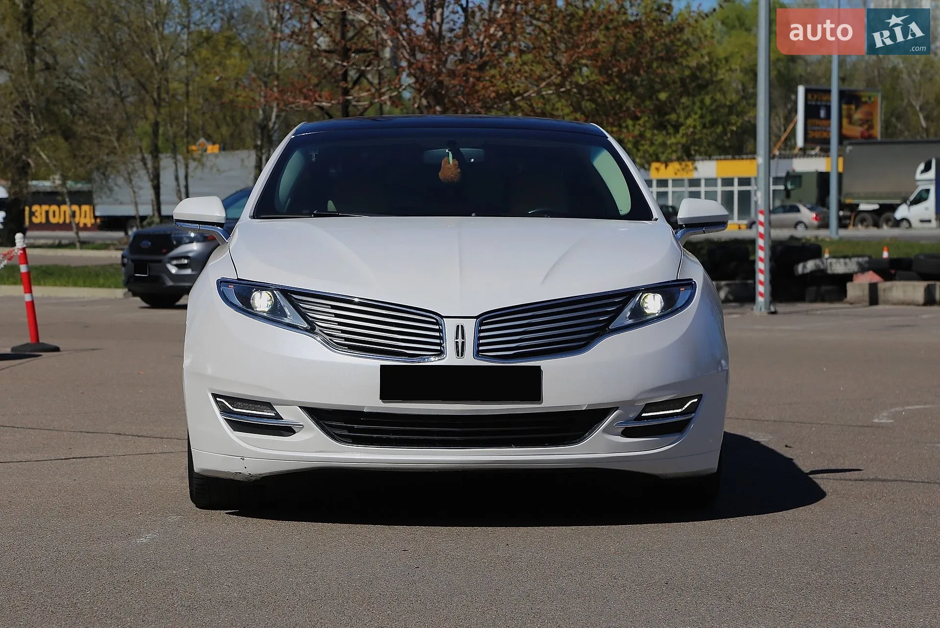 2014 Lincoln MKZ - мініатюра 2