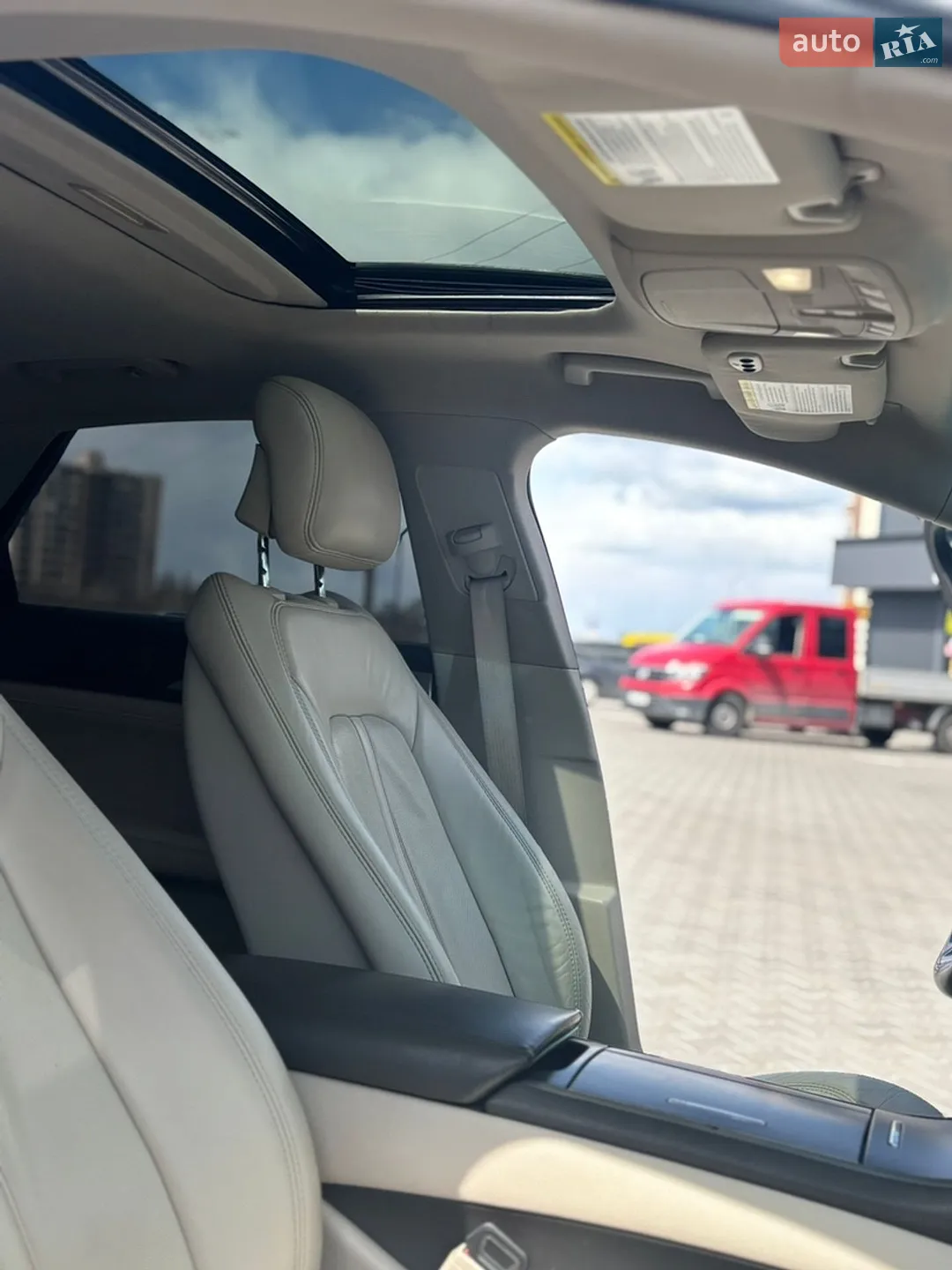 2016 Lincoln MKZ - мініатюра 23