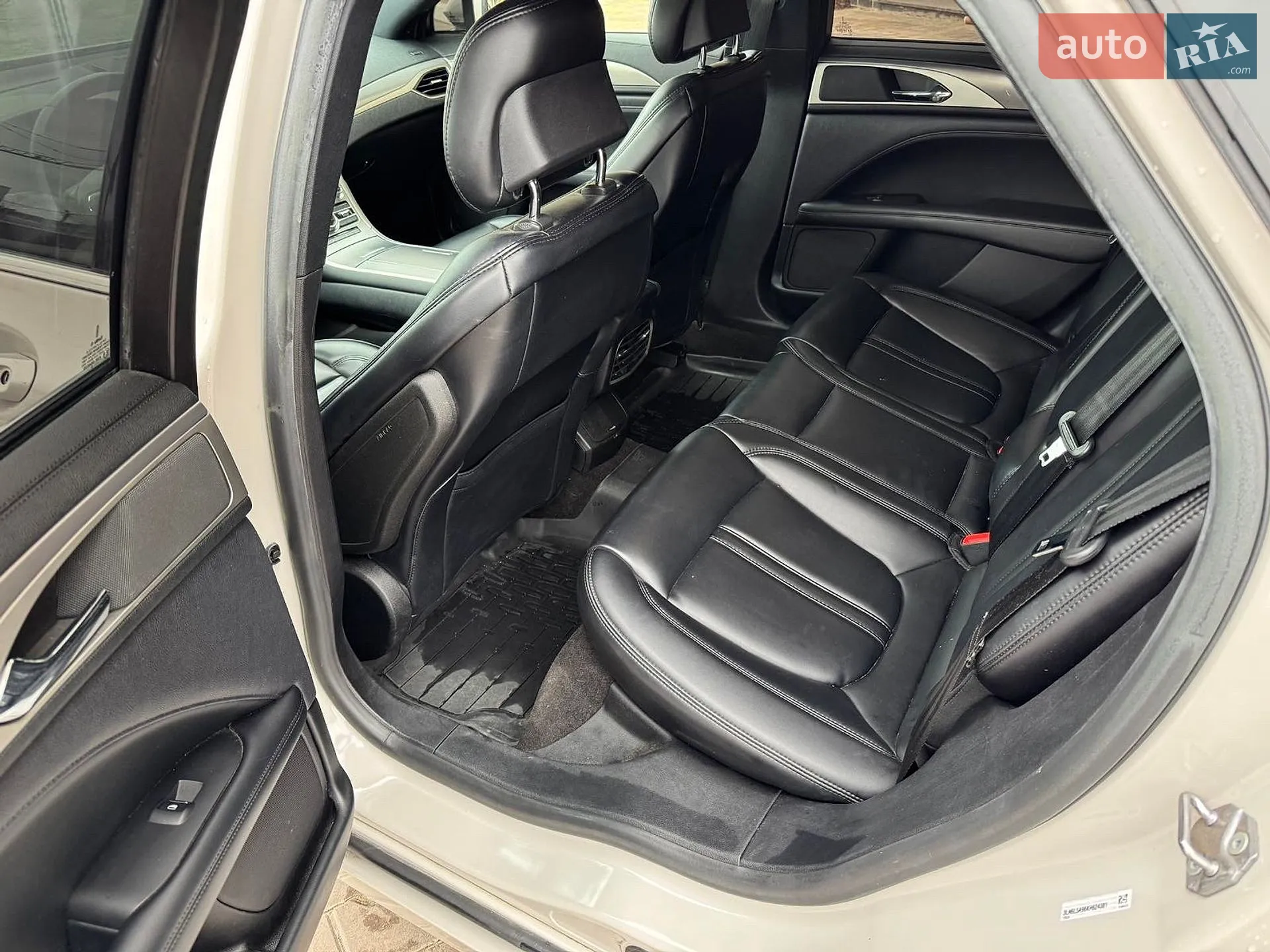 2019 Lincoln MKZ - мініатюра 10