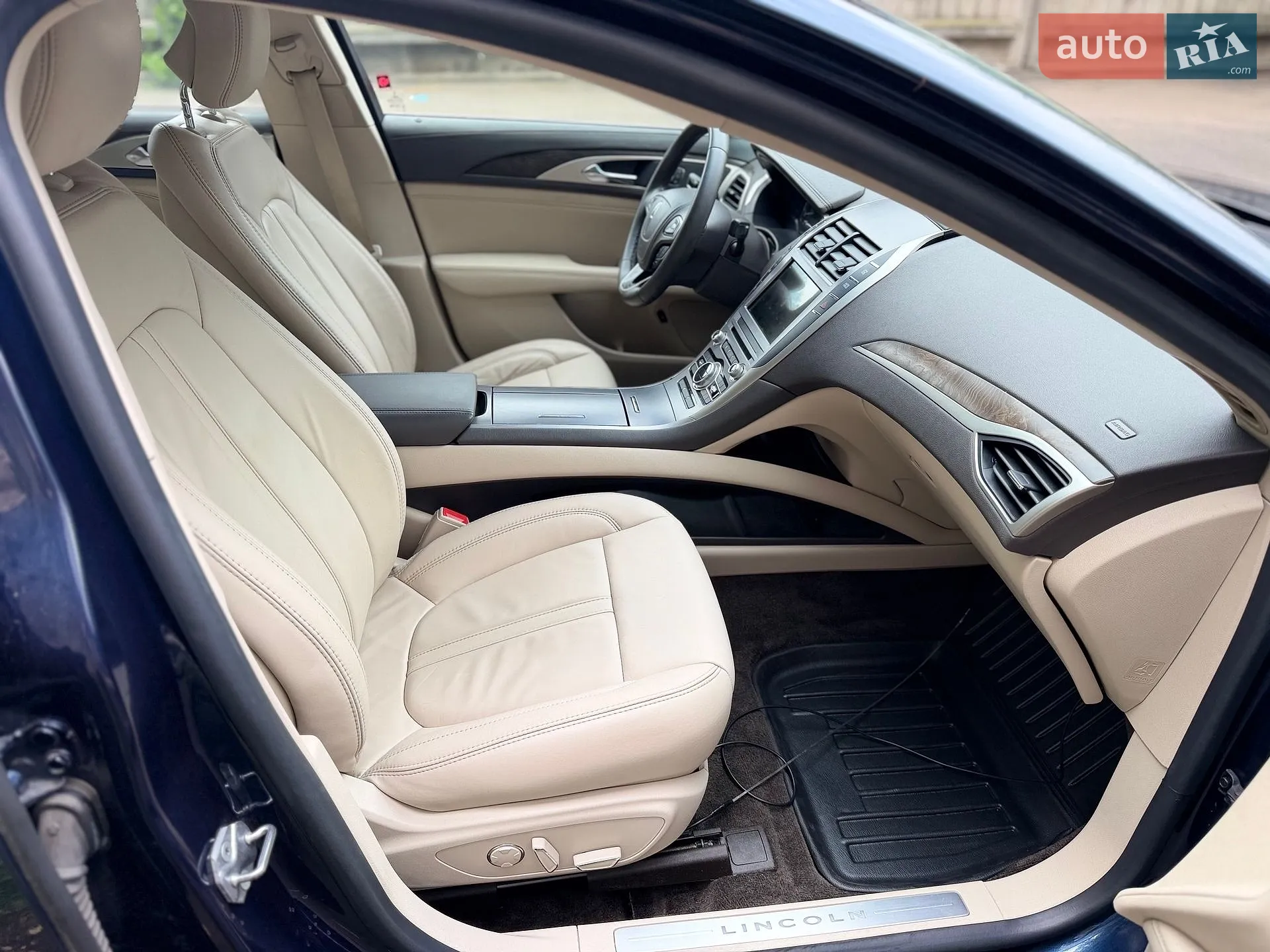 2017 Lincoln MKZ - мініатюра 15