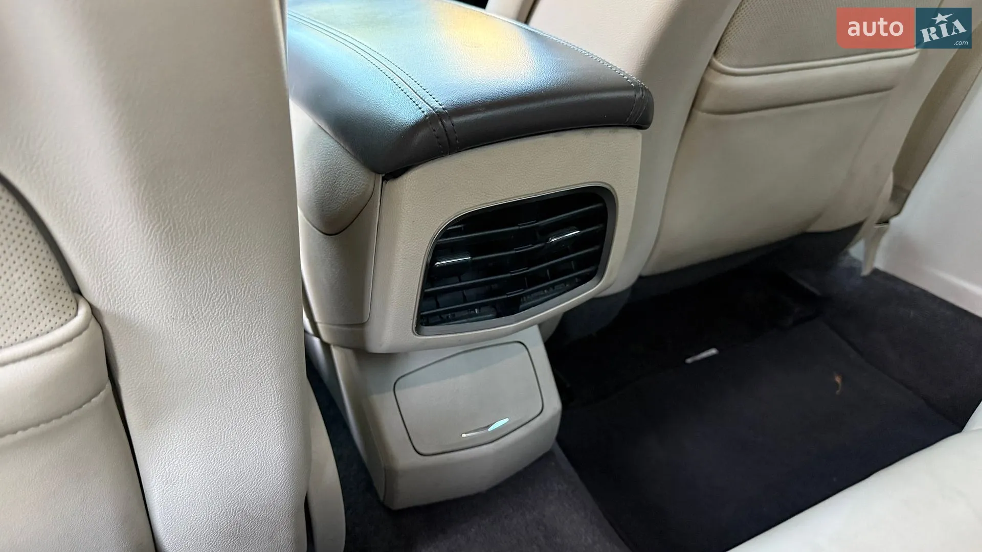 2017 Lincoln MKZ - мініатюра 26