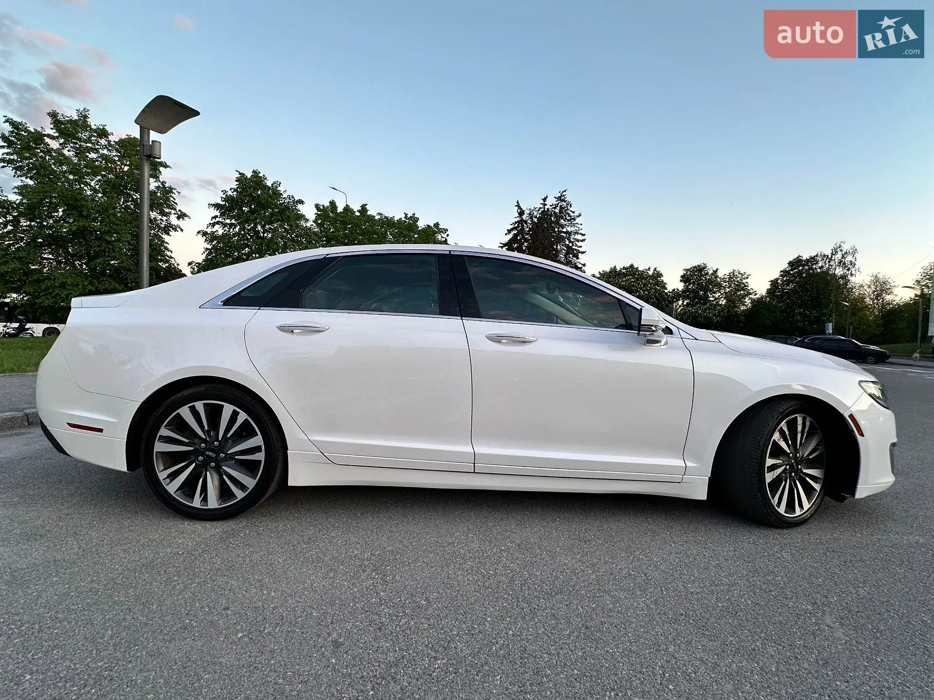 2017 Lincoln MKZ - мініатюра 7