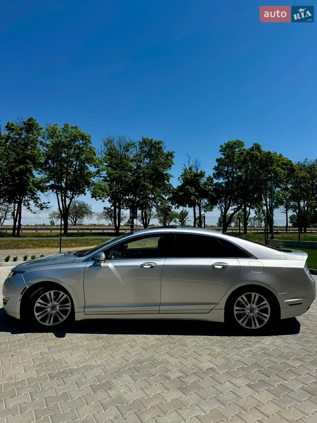 2014 Lincoln MKZ - мініатюра 8