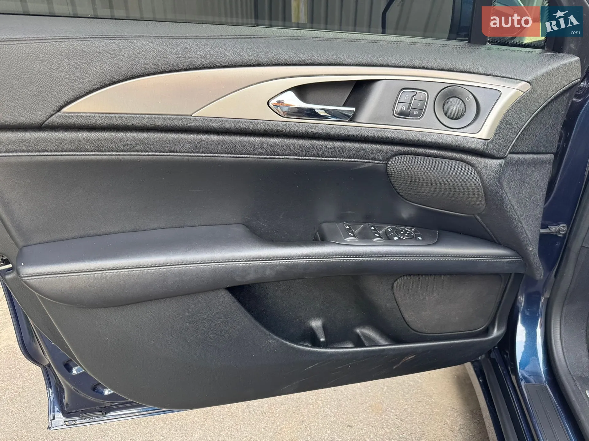 2016 Lincoln MKZ - мініатюра 15