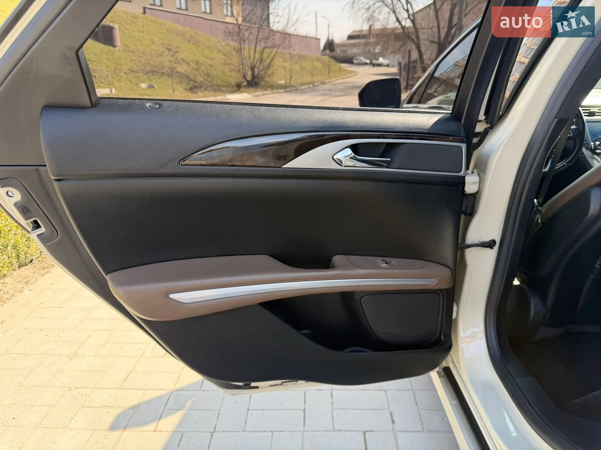 2016 Lincoln MKZ - мініатюра 27