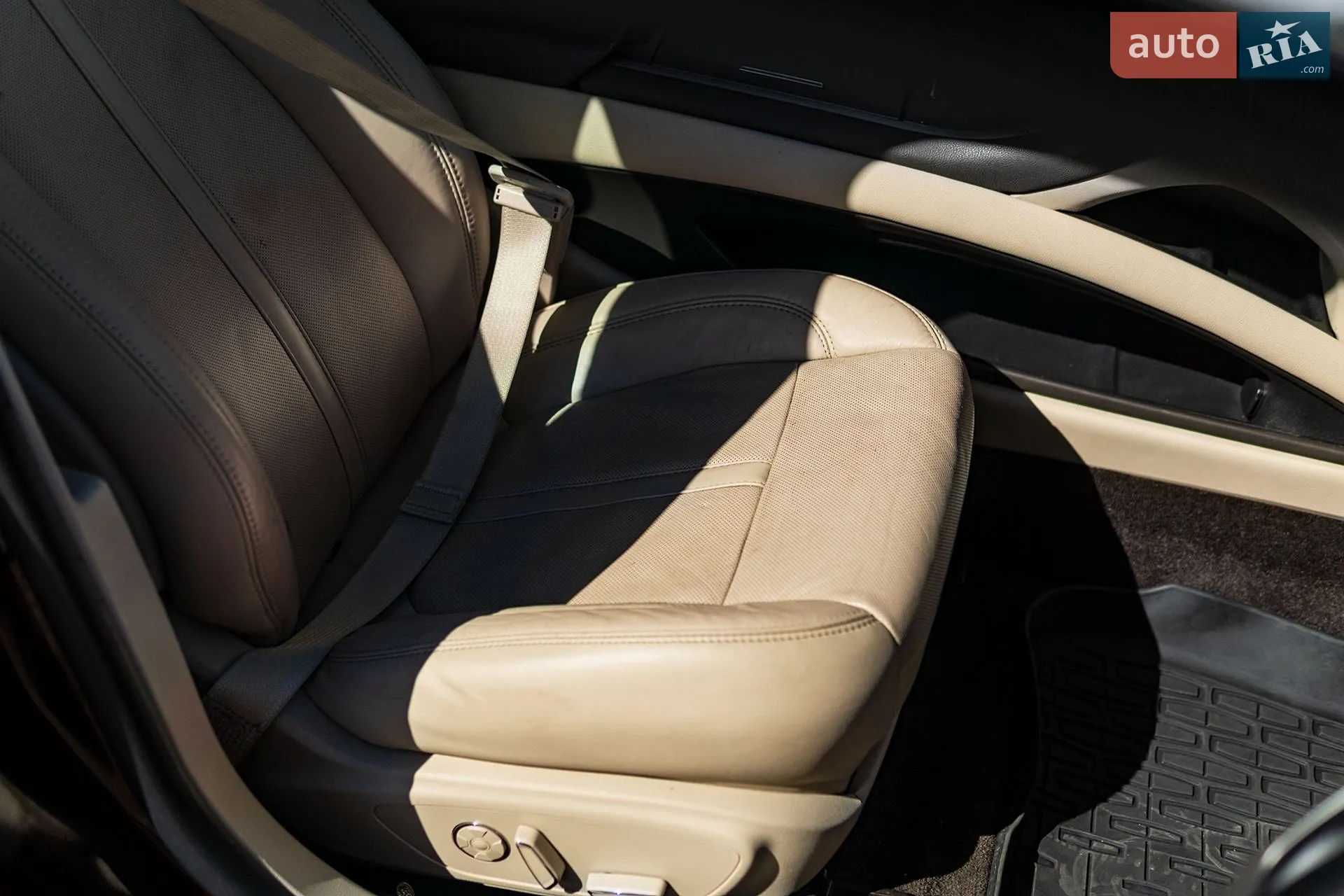 2017 Lincoln MKZ - мініатюра 13