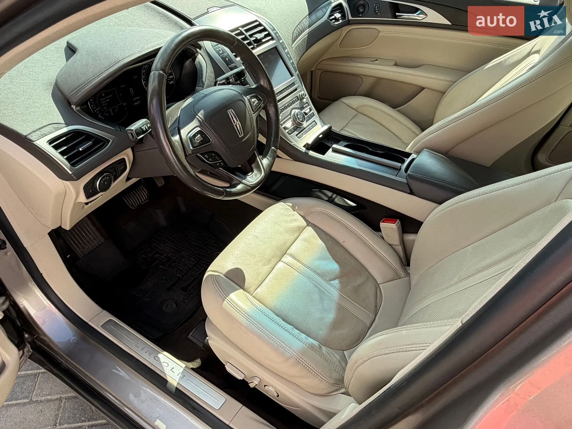2020 Lincoln MKZ - мініатюра 15