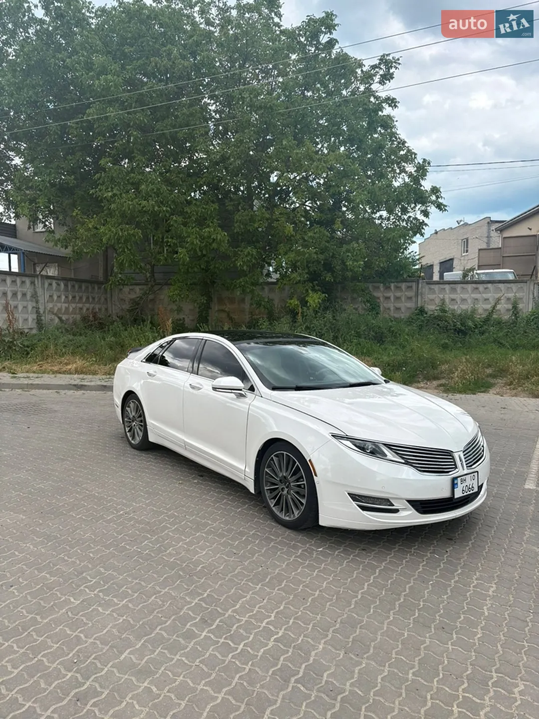 2013 Lincoln MKZ - мініатюра 2